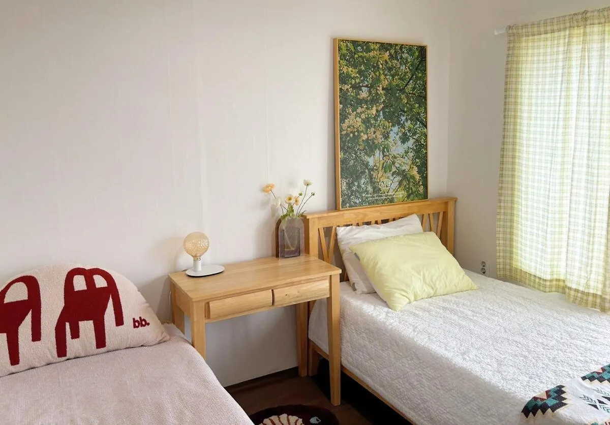 Busan Yeongdo Ilang Ilang Holiday home